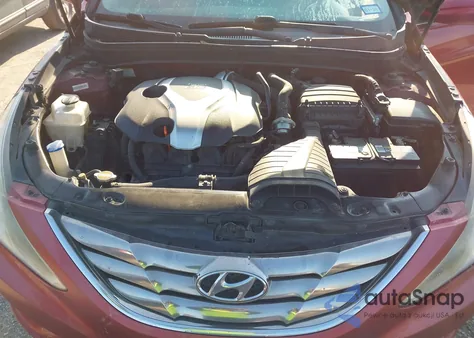 2013 Hyundai Sonata Se 2.0T z USA, uszkodzony, nr VIN 5NPEC4AB2DH523808